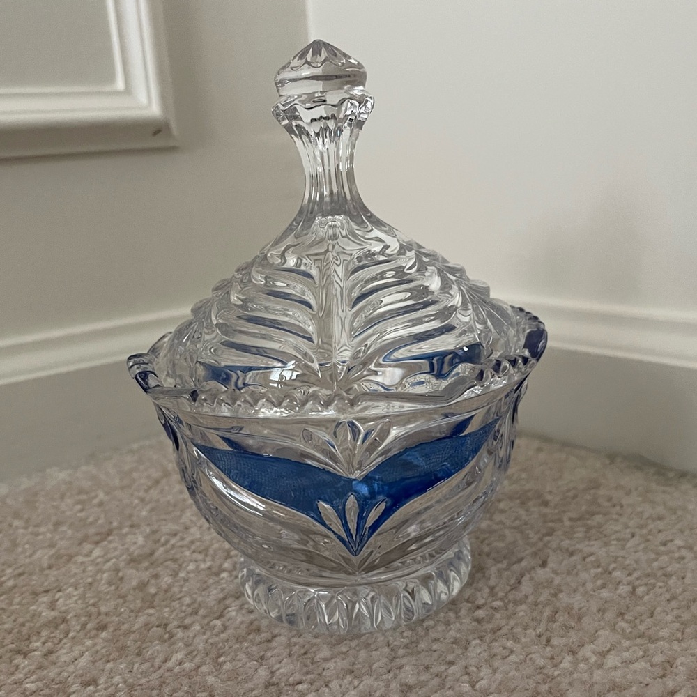 Vintage Anna Hutte Bieikristall crystal lidded candy dish w/cobalt blue accents.